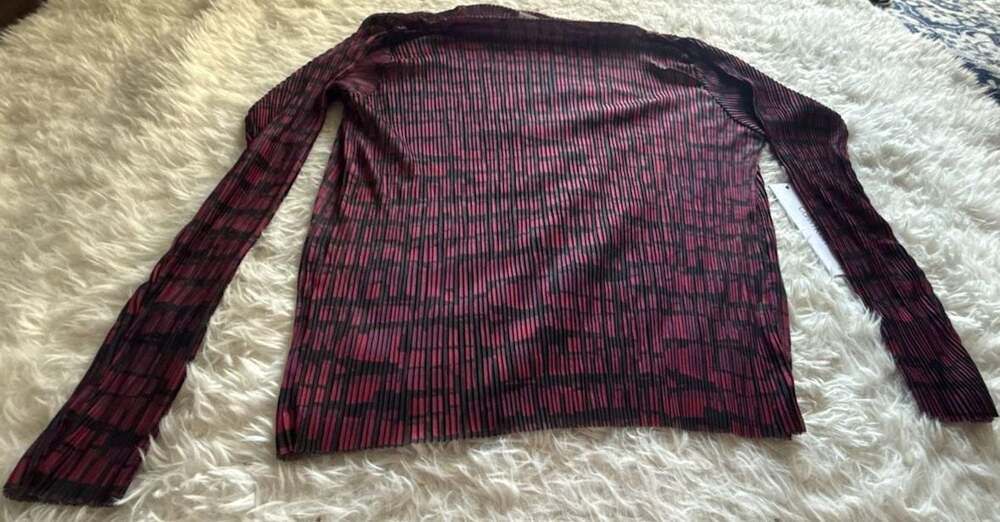 Calvin Klein Long Sleeve Plisse Pleated Geometric Print Pullover Top